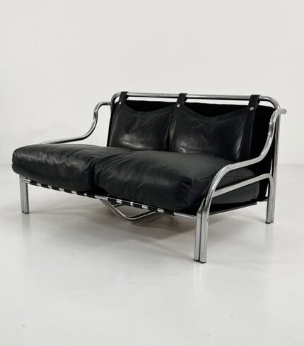 stringa-2-seat-sofa-in-leather-attributed-to-gae-aulenti-for-poltronova-1960s-1.jpg