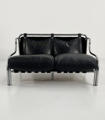 stringa-2-seat-sofa-in-leather-attributed-to-gae-aulenti-for-poltronova-1960s-2.jpg